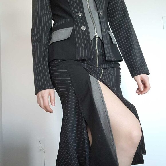 Vintage 90s black and grey gothic officecore striped blazer and skirt set - Picture 4 of 12